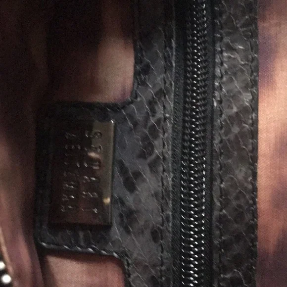 Handbag - Picture 7 of 8